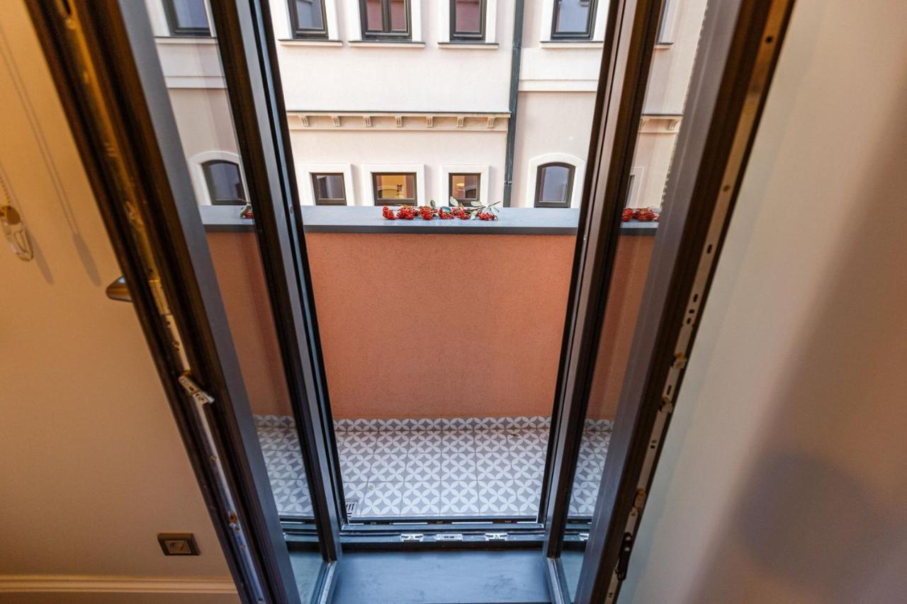 Central Mo Apartment Istanbul Exterior photo